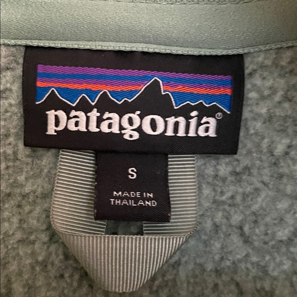 Patagonia Green Quarter-Zip Sweatshirt - Picture 2 of 2